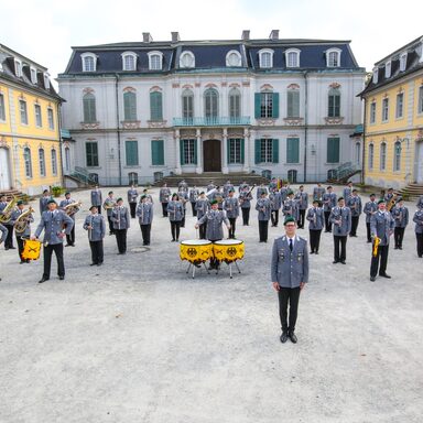 Im Foto: Fotos des Heeresmusikkorps Kassel auf dem Gelände des Schlosses Wilhelmsthal.